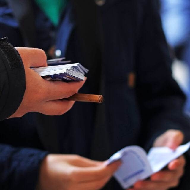 Distribution de flyers sur l’initiative SSR